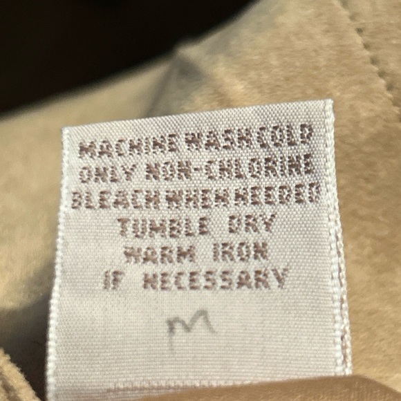 This Fiorlini tan polyester tunic top in size XL,‎ preowned. - Picture 6 of 6